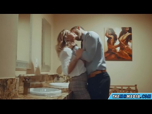 ❤️ Cuando una rubia tetona te seduce en un baño público ❤ Video de porno en es.taxiporec.top ❌️❤️❤️❤️❤️❤️❤️❤️